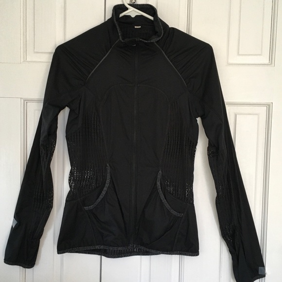 Lululemon Mesh Back Full Zip light weight Women’s Black Jacket Size 4 - Picture 3 of 10